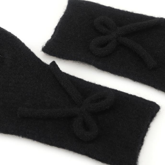Isotoner® Ladies Knitted Bow Glove Black Extra Image 4